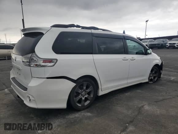 2015 Toyota Sienna SE with VIN 5TDXK3DC4FS663754, listed as a Copart auction lot 65745835 with 100,446 mi miles and Salvage title. Bid and sale history available at DreamBid. Image 3.