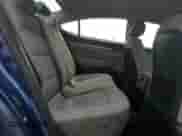 2017 Hyundai Elantra SE z VIN 5NPD84LF4HH052053, wystawiony jako Copart lot #67096385 z przebiegiem 125 875 mil mil oraz Szkoda całkowita • Salvage title. Historia ofert i sprzedaży dostępna na DreamBid. Obrazek 10.