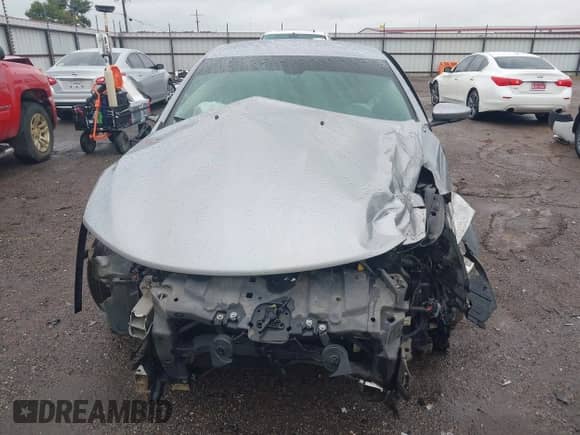 2015 Chrysler 200 LX with VIN 1C3CCCFB3FN588782, listed as a IAAI auction lot 43063716 with 190,669 mi miles and . Bid and sale history available at DreamBid. Image 12.