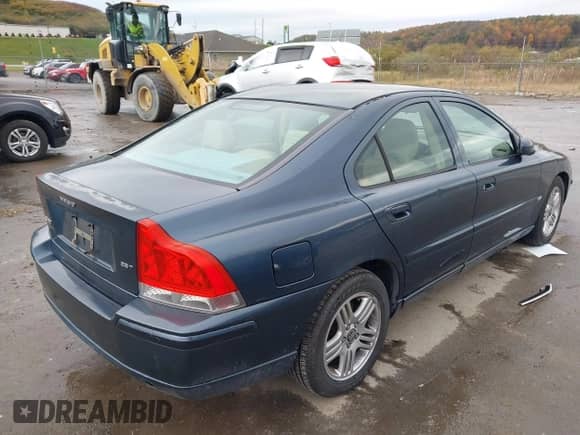 2006 Volvo S60 2.5L Turbo с VIN YV1RS592462555897, выставлен на аукционе IAAI как лот 43392607 с пробегом 192 609 миль миль и . История ставок и продаж доступна на DreamBid. Изображение 4.