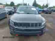2019 Jeep Compass Trailhawk z VIN 3C4NJDDB8KT722053, wystawiony jako IAAI lot #42634252 z przebiegiem 69 628 mil mil oraz . Historia ofert i sprzedaży dostępna na DreamBid. Obrazek 12.