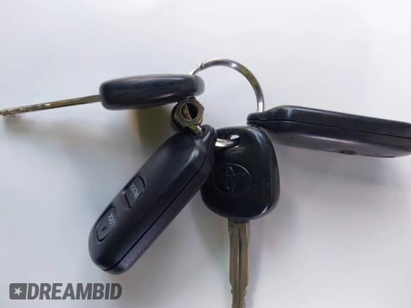 2005 Toyota Highlander with VIN JTEGP21A550088169, listed as a IAAI auction lot 41571462 with 178,532 mi miles and . Bid and sale history available at DreamBid. Image 11.