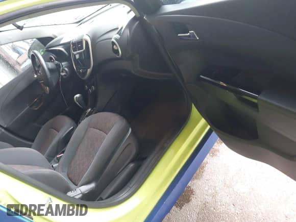 2019 Chevrolet Sonic LT с VIN 1G1JD6SB0K4145196, выставлен на аукционе IAAI как лот 42726668 с пробегом 61 524 миль миль и . История ставок и продаж доступна на DreamBid. Изображение 5.