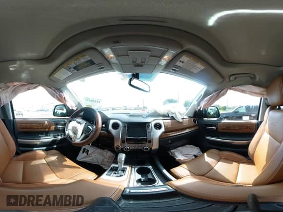 2016 Toyota Tundra Platinum с VIN 5TFAW5F1XGX553269, выставлен на аукционе IAAI как лот 43208533 с пробегом 65 144 миль миль и . История ставок и продаж доступна на DreamBid. Изображение 19.