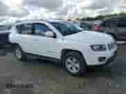 2016 Jeep Compass Latitude с VIN 1C4NJCEB1GD542922, выставлен на аукционе Copart как лот 86600515 с пробегом 205 373 миль миль и Списание • Salvage title. История ставок и продаж доступна на DreamBid. Изображение 4.