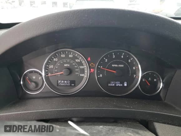 2010 Jeep Grand Cherokee Laredo с VIN 1J4PR4GK0AC138103, выставлен на аукционе Copart как лот 70019075 с пробегом 198 050 миль миль и Списание • Salvage title. История ставок и продаж доступна на DreamBid. Изображение 9.