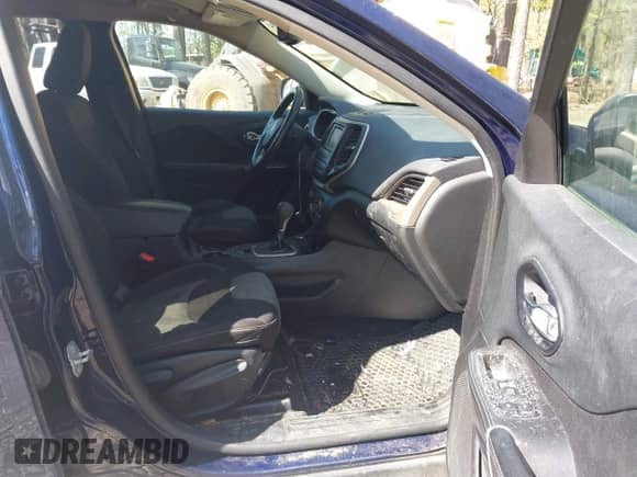 2014 Jeep Cherokee Latitude с VIN 1C4PJMCS6EW268491, выставлен на аукционе IAAI как лот 41906694 с пробегом 149 830 миль миль и . История ставок и продаж доступна на DreamBid. Изображение 5.