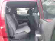2021 Toyota Tacoma SR5 с VIN 3TYBZ5DN6MT000982, выставлен на аукционе IAAI как лот 42135399 с пробегом 28 991 миль миль и . История ставок и продаж доступна на DreamBid. Изображение 8.