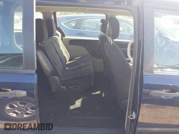 2015 Dodge Grand Caravan American Value с VIN 2C4RDGBGXFR614776, выставлен на аукционе IAAI как лот 43238189 с пробегом 155 843 миль миль и . История ставок и продаж доступна на DreamBid. Изображение 8.