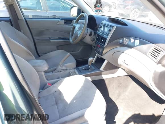 2013 Subaru Forester X z VIN JF2SHABC2DH409110, wystawiony jako IAAI lot #43334890 z przebiegiem 204 069 mil mil oraz . Historia ofert i sprzedaży dostępna na DreamBid. Obrazek 5.