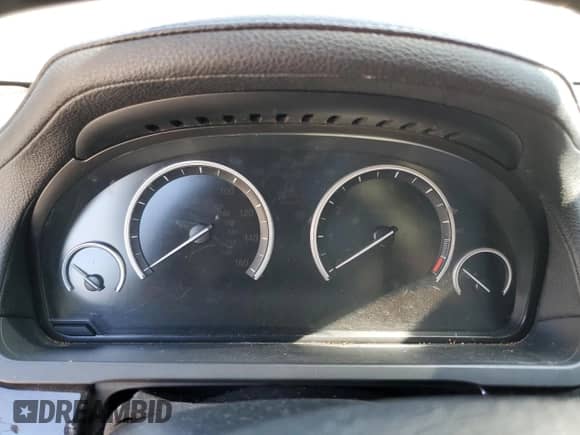 2012 BMW 7 Series 750Li с VIN WBAKB8C5XCC965182, выставлен на аукционе Copart как лот 68873985 с пробегом Не указан миль и Списание • Salvage title. История ставок и продаж доступна на DreamBid. Изображение 9.