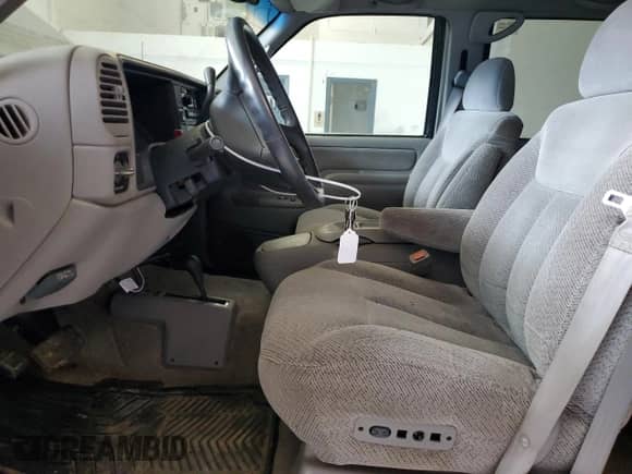 2000 Chevrolet Silverado 3500 with VIN 1GCHK33J2YF423075, listed as a Copart auction lot 64755545 with 128,398 mi miles and Clean title. Bid and sale history available at DreamBid. Image 7.