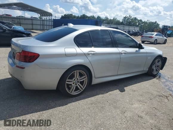 2016 BMW 5 Series 535d xDrive z VIN WBAFV3C58GD687247, wystawiony jako Copart lot #66934275 z przebiegiem 115 630 mil mil oraz Szkoda całkowita • Salvage title. Historia ofert i sprzedaży dostępna na DreamBid. Obrazek 3.