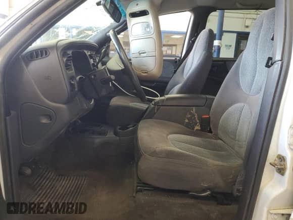 1999 Dodge Durango z VIN 1B4HS28Z2XF709089, wystawiony jako Copart lot #58241055 z przebiegiem 112 347 mil mil oraz Szkoda całkowita • Salvage title. Historia ofert i sprzedaży dostępna na DreamBid. Obrazek 7.