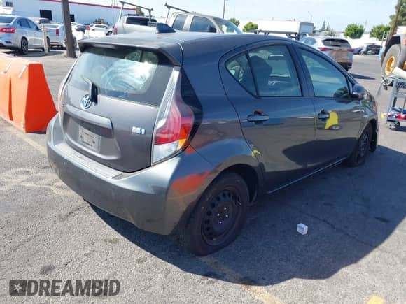 2015 Toyota Prius One z VIN JTDKDTB38F1111002, wystawiony jako IAAI lot #43250745 z przebiegiem 229 161 mil mil oraz . Historia ofert i sprzedaży dostępna na DreamBid. Obrazek 4.