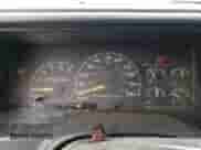 1999 Chevrolet Suburban с VIN 3GNEC16R9XG186868, выставлен на аукционе Copart как лот 67145805 с пробегом 296 144 миль миль и Списание • Salvage title. История ставок и продаж доступна на DreamBid. Изображение 9.
