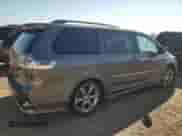 2011 Toyota Sienna SE with VIN 5TDXK3DC0BS077515, listed as a Copart auction lot 70179025 with 220,045 mi miles and Salvage title. Bid and sale history available at DreamBid. Image 3.