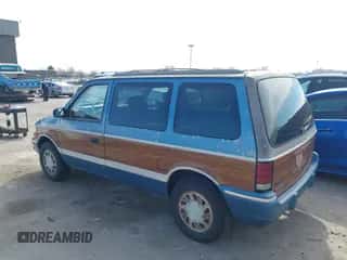 1992 Dodge Caravan with VIN 2B4GH55R1NR779706, listed as a IAAI auction lot 41755536 with 113,488 mi miles and . Bid and sale history available at DreamBid. Image 3.