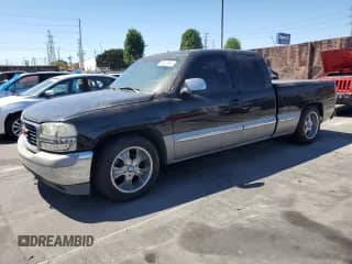2000 GMC Sierra 1500 SLE with VIN 2GTEC19T9Y1163875, listed as a Copart auction lot 69628505 with 183,247 mi miles and Salvage title. Bid and sale history available at DreamBid. Image 1.