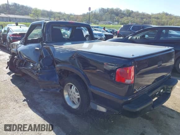 1999 Chevrolet S-10 LS Xtreme с VIN 1GCCS14W2X8185286, выставлен на аукционе IAAI как лот 42023338 с пробегом 60 297 миль миль и . История ставок и продаж доступна на DreamBid. Изображение 3.