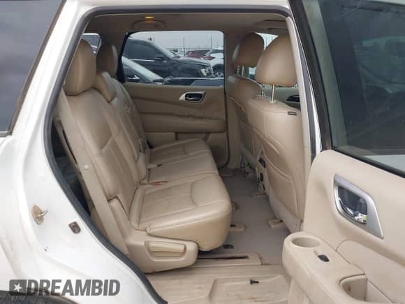 2014 Nissan Pathfinder Platinum with VIN 5N1AR2MN3EC727078, listed as a IAAI auction lot 42076108 with 181,936 mi miles and . Bid and sale history available at DreamBid. Image 8.