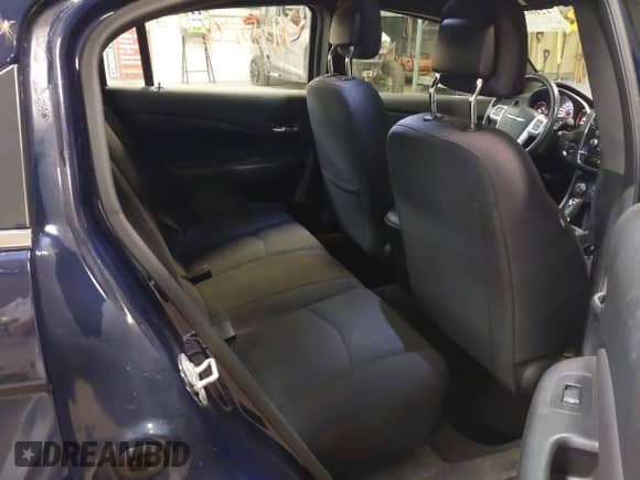 2014 Chrysler 200 Touring z VIN 1C3CCBBB7EN172247, wystawiony jako IAAI lot #42602821 z przebiegiem 93 533 mil mil oraz . Historia ofert i sprzedaży dostępna na DreamBid. Obrazek 8.