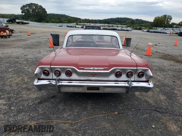 1963 Chevrolet Impala z VIN 31847F167733, wystawiony jako Copart lot #80429845 z przebiegiem 125 192 mil mil oraz Czysty tytuł • Clean title. Historia ofert i sprzedaży dostępna na DreamBid. Obrazek 6.