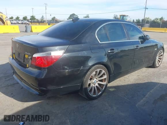 2004 BMW 5 Series 545i с VIN WBANB33554B112065, выставлен на аукционе IAAI как лот 42665759 с пробегом 109 908 миль миль и . История ставок и продаж доступна на DreamBid. Изображение 4.