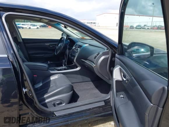 2015 Nissan Altima S с VIN 1N4AL3AP2FN894383, выставлен на аукционе IAAI как лот 43350378 с пробегом 142 665 миль миль и . История ставок и продаж доступна на DreamBid. Изображение 5.