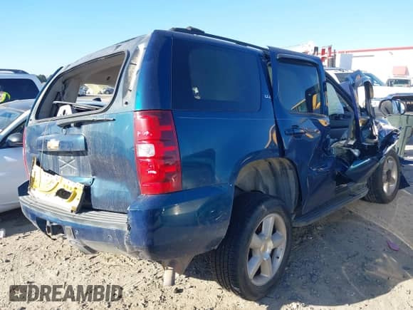 2007 Chevrolet Tahoe LS with VIN 1GNFK13017J151897, listed as a IAAI auction lot 40692997 with Not provided miles and . Bid and sale history available at DreamBid. Image 4.