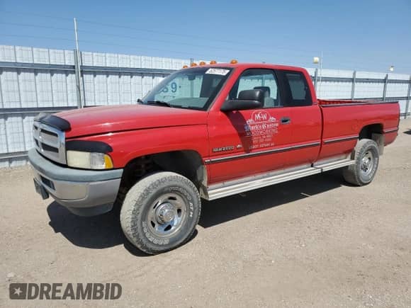 1997 Dodge 2500 с VIN 3B7KF23W7VM578457, выставлен на аукционе Copart как лот 52577175 с пробегом 167 713 миль миль и Чистый • Clean title. История ставок и продаж доступна на DreamBid. Изображение 1.