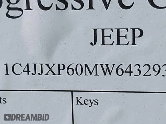 2021 Jeep Wrangler Unlimited Sahara z VIN 1C4JJXP60MW643293, wystawiony jako IAAI lot #42276393 z przebiegiem Nie podano mil oraz . Historia ofert i sprzedaży dostępna na DreamBid. Obrazek 9.