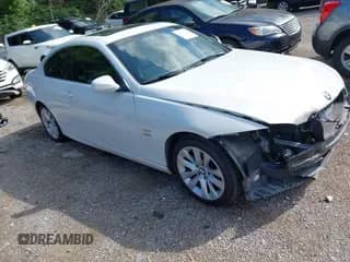 2012 BMW 3 Series 328i xDrive с VIN WBAKF5C57CE657698, выставлен на аукционе IAAI как лот 42537123 с пробегом 68 313 миль миль и . История ставок и продаж доступна на DreamBid. Изображение 1.