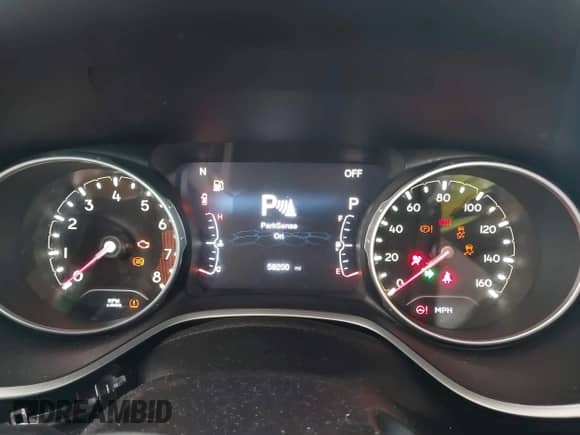 2018 Jeep Compass Limited z VIN 3C4NJDCB1JT130963, wystawiony jako IAAI lot #43107905 z przebiegiem 59 200 mil mil oraz . Historia ofert i sprzedaży dostępna na DreamBid. Obrazek 7.