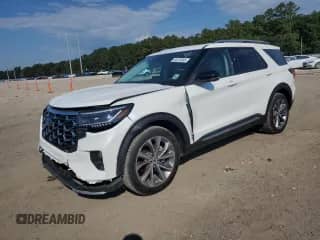 2025 Ford Explorer z VIN 1FMWK7HC0SGA49488, wystawiony jako Copart lot #84375095 z przebiegiem 2 442 mil mil oraz Szkoda całkowita • Salvage title. Historia ofert i sprzedaży dostępna na DreamBid. Obrazek 1.