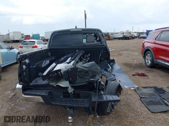 2023 Toyota Tacoma SR5 с VIN 3TMAZ5CN8PM219990, выставлен на аукционе IAAI как лот 43214288 с пробегом 26 428 миль миль и . История ставок и продаж доступна на DreamBid. Изображение 16.