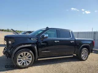 2021 GMC Sierra 1500 Denali z VIN 3GTU9FET9MG100404, wystawiony jako Copart lot #57810675 z przebiegiem 19 675 mil mil oraz Szkoda całkowita • Salvage title. Historia ofert i sprzedaży dostępna na DreamBid. Obrazek 1.