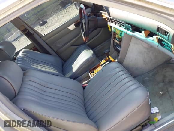 1982 Mercedes-Benz 300 SD с VIN WDBCB20A7CB016084, выставлен на аукционе IAAI как лот 42848694 с пробегом 213 188 миль миль и . История ставок и продаж доступна на DreamBid. Изображение 5.