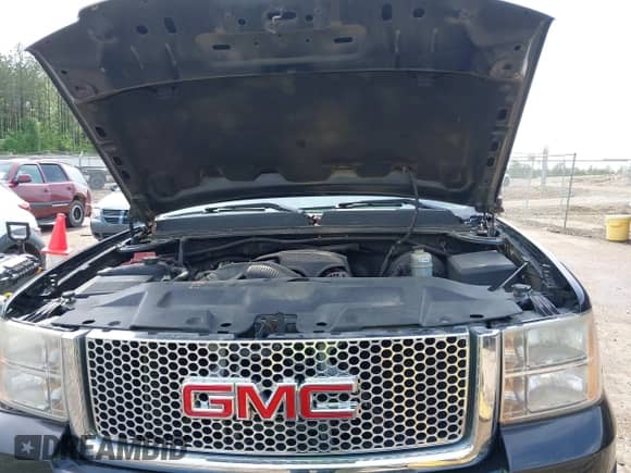 2013 GMC Sierra 1500 Denali z VIN 3GTP1XE23DG300664, wystawiony jako IAAI lot #42071928 z przebiegiem 232 181 mil mil oraz . Historia ofert i sprzedaży dostępna na DreamBid. Obrazek 10.