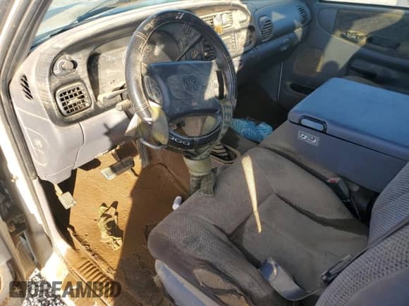 1998 Dodge 1500 z VIN 3B7HF12Z0WM291477, wystawiony jako Copart lot #75337674 z przebiegiem Nie podano mil oraz Szkoda całkowita • Salvage title. Historia ofert i sprzedaży dostępna na DreamBid. Obrazek 8.