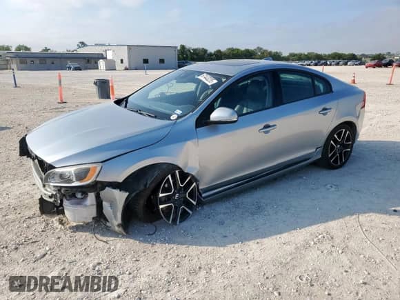 2018 Volvo S60 Dynamic с VIN YV126MFL0J2451266, выставлен на аукционе Copart как лот 67443235 с пробегом 103 405 миль миль и Списание • Salvage title. История ставок и продаж доступна на DreamBid. Изображение 1.