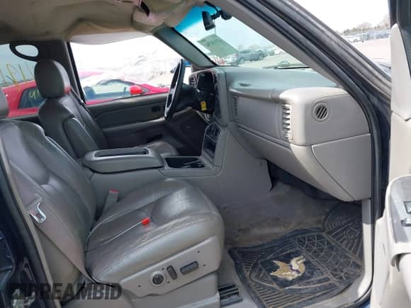 2006 GMC Sierra 1500 SLT with VIN 2GTEK13Z861316436, listed as a IAAI auction lot 41918194 with 242,045 mi miles and . Bid and sale history available at DreamBid. Image 5.