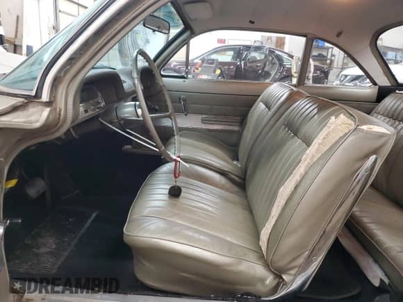 1962 Chevrolet Corvair z VIN 20927W154786, wystawiony jako Copart lot #53320845 z przebiegiem 56 229 mil mil oraz Szkoda całkowita • Salvage title. Historia ofert i sprzedaży dostępna na DreamBid. Obrazek 7.