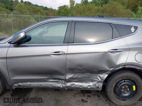 2018 Hyundai Santa Fe 2.4L with VIN 5NMZT3LBXJH095908, listed as a IAAI auction lot 43237115 with 134,010 mi miles and . Bid and sale history available at DreamBid. Image 14.