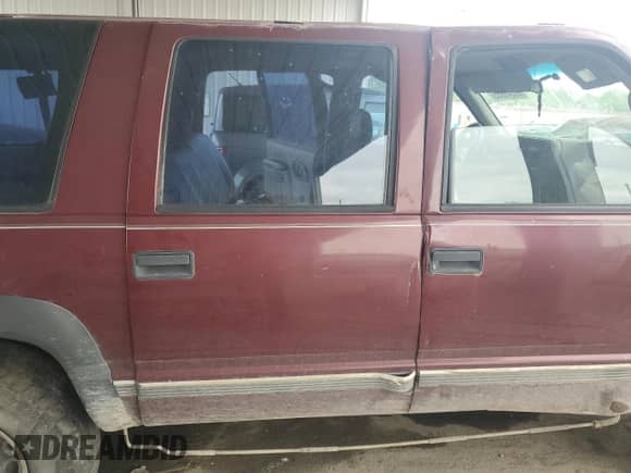 1999 Chevrolet Suburban с VIN 1GNGK26R2XJ509531, выставлен на аукционе Copart как лот 66540885 с пробегом 210 129 миль миль и Списание • Salvage title. История ставок и продаж доступна на DreamBid. Изображение 11.
