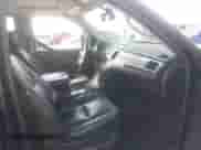 2009 Cadillac Escalade z VIN 1GYFC23299R226115, wystawiony jako IAAI lot #41563489 z przebiegiem 201 924 mil mil oraz . Historia ofert i sprzedaży dostępna na DreamBid. Obrazek 5.