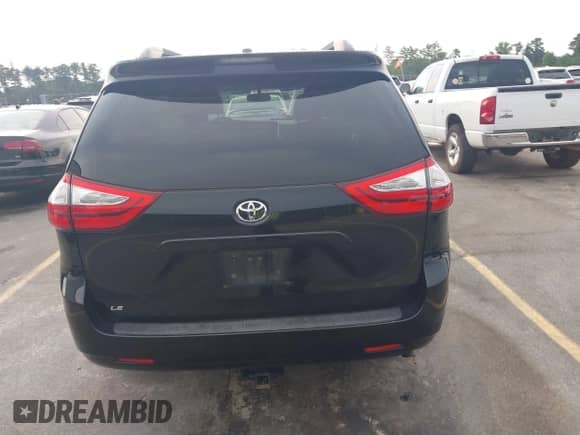 2017 Toyota Sienna LE Auto Access Seat с VIN 5TDKZ3DC4HS879967, выставлен на аукционе IAAI как лот 42680163 с пробегом 136 047 миль миль и . История ставок и продаж доступна на DreamBid. Изображение 16.