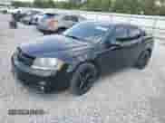 2014 Dodge Avenger SXT z VIN 1C3CDZCG7EN104143, wystawiony jako Copart lot #80185675 z przebiegiem 131 066 mil mil oraz Czysty tytuł • Clean title. Historia ofert i sprzedaży dostępna na DreamBid. Obrazek 1.