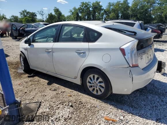 2012 Toyota Prius with VIN JTDKN3DP8C3011642, listed as a Copart auction lot 81454485 with 158,607 mi miles and Salvage title. Bid and sale history available at DreamBid. Image 2.