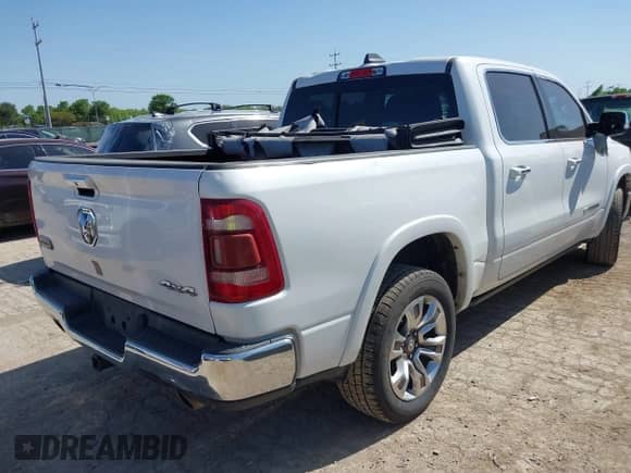 2019 Ram 1500 Longhorn с VIN 1C6SRFKT6KN645693, выставлен на аукционе IAAI как лот 42001909 с пробегом 96 928 миль миль и . История ставок и продаж доступна на DreamBid. Изображение 4.